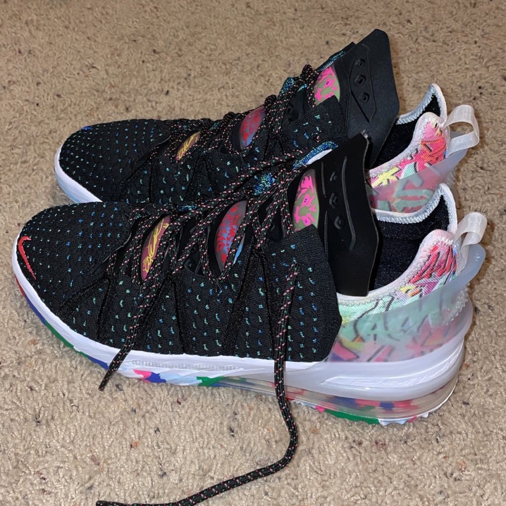 lebron 18 like new james gang